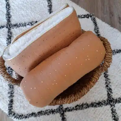 Couverture bébé uni camel à pois or