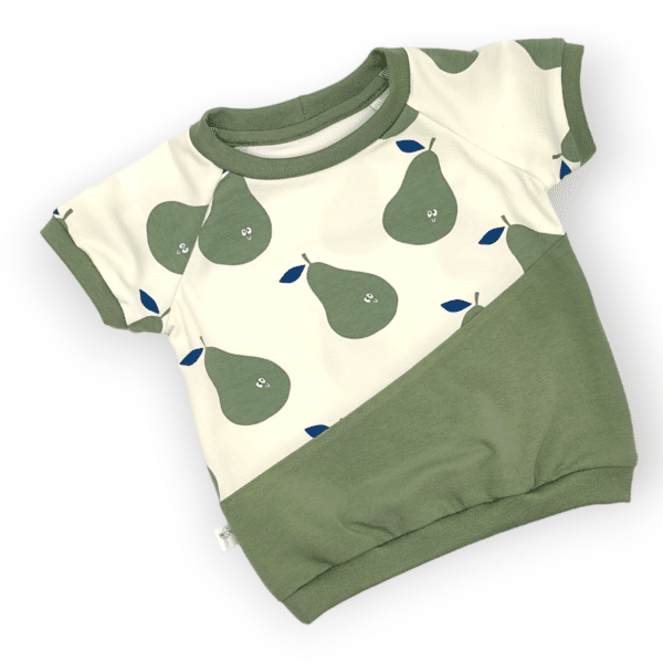 t-shirt vert olive et écru avec des poires
