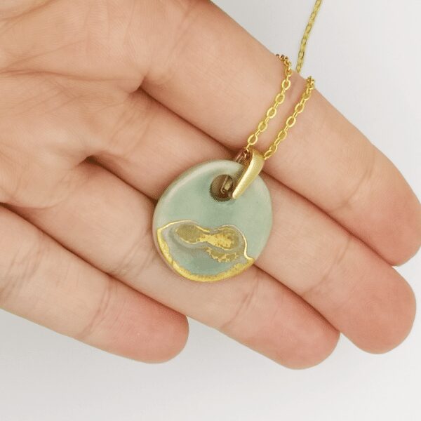 Collier vert or celadon createur franc metier d art