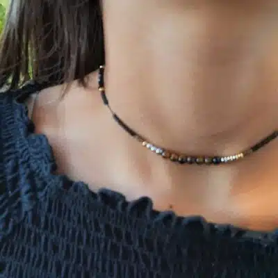 Collier ras du cou asymétrique et bracelet double rang, ajustables, perles "Oeil de Tigre", Lithothérapie