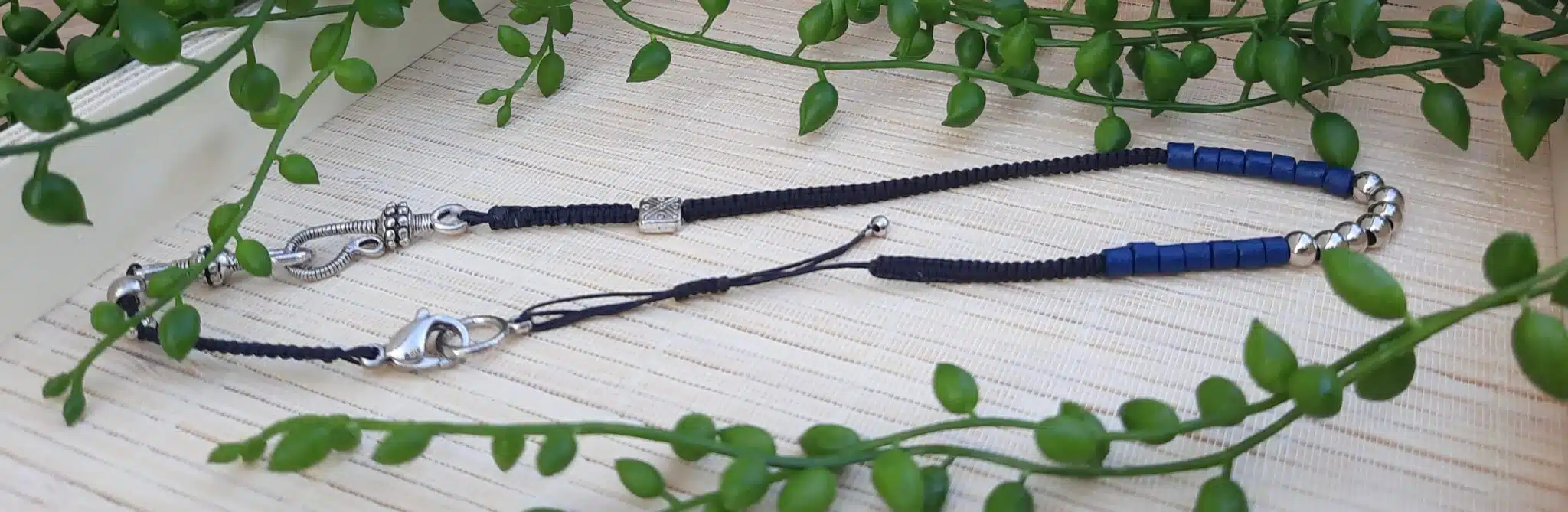 Bracelet unisexe, double tour, ajustable, perles acier et perles bois bleu marine – Image 3