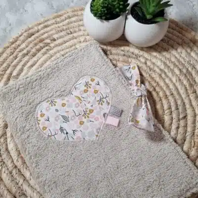 PROTEGE CARNET DE SANTE "PETIT COEUR"