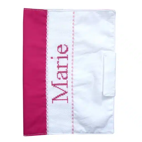 protège carnet de santé personnalisable brodé main framboise