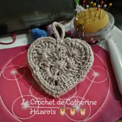 Cœurs décoratifs au crochet