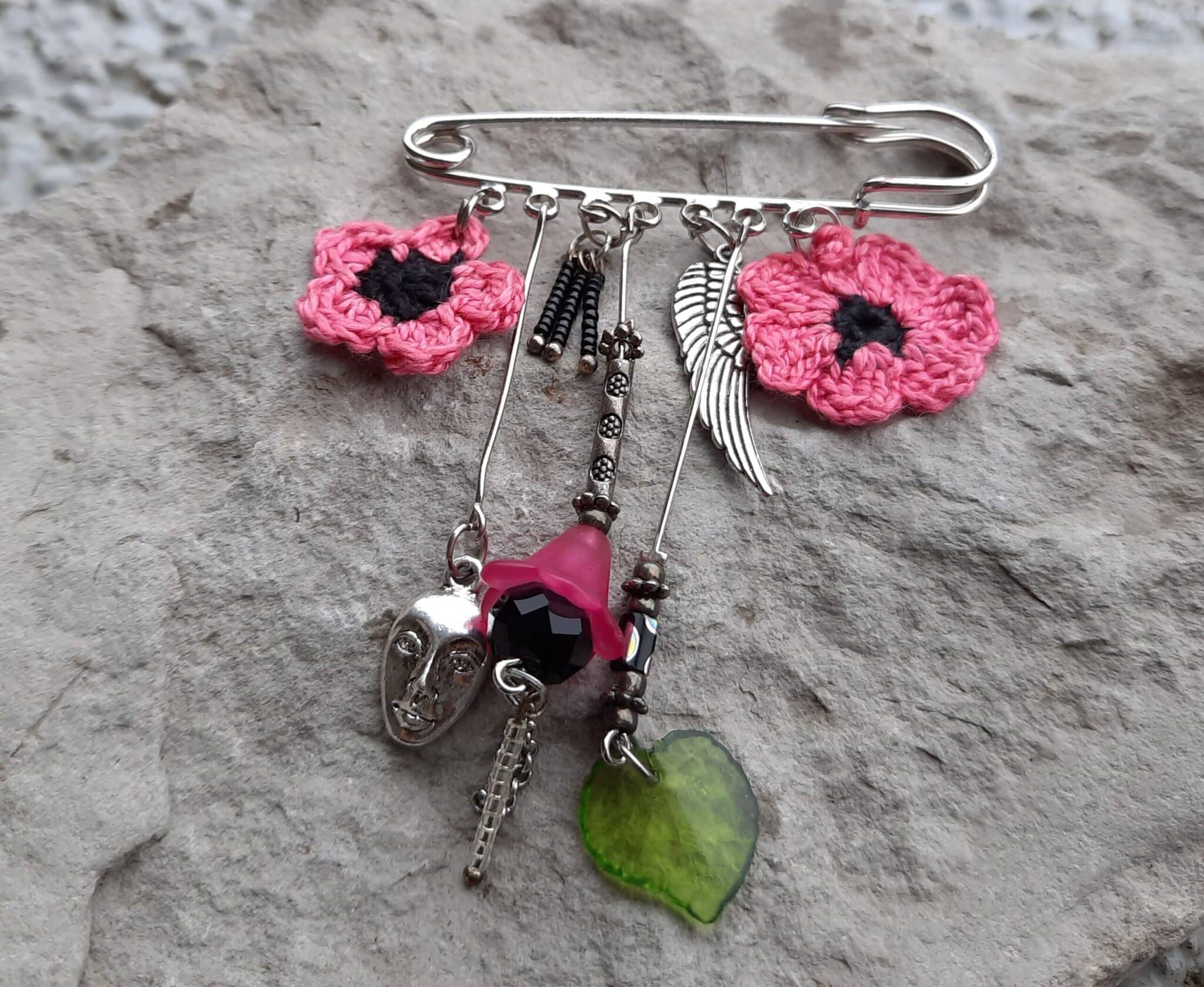 Broche Crâne Rose En Alliage - Accessoire Gothique Unique Pour Tenue Soirée Ou Quotidien