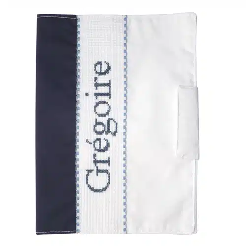 protège carnet de santé personnalisable brodé main bleu marine