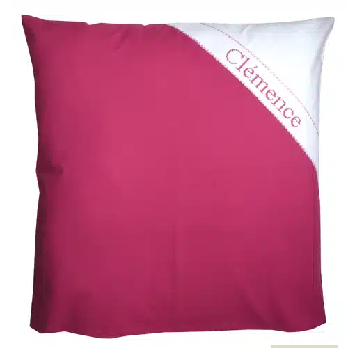 Taie d'oreiller brodée main personnalisable framboise
