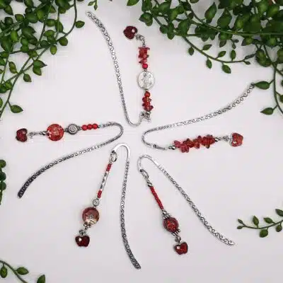 Marque-pages fantaisies au choix, Charme "Pomme rouge strass"