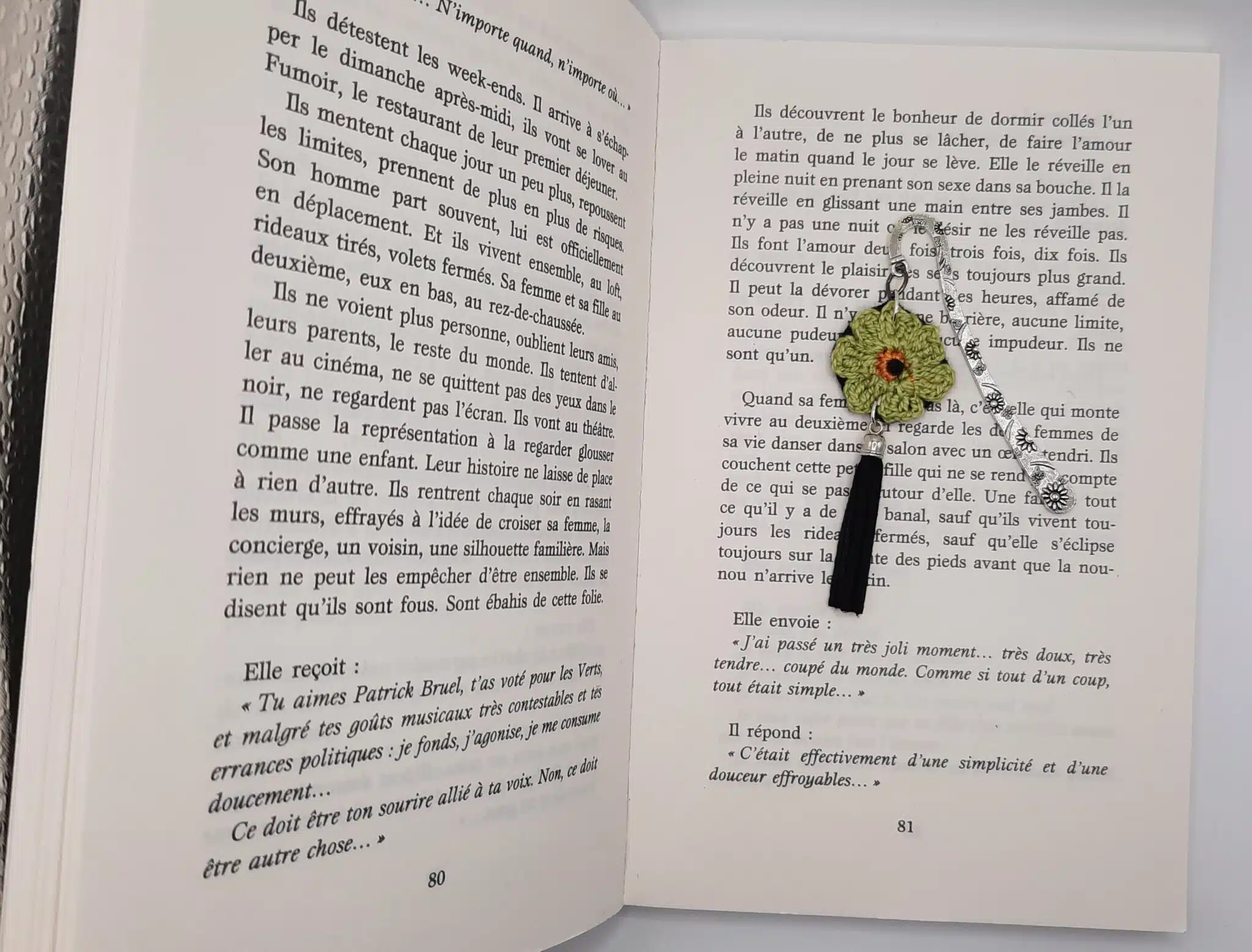 Marque-pages au choix, fleur au crochet, pompon noir feutrine – Image 10