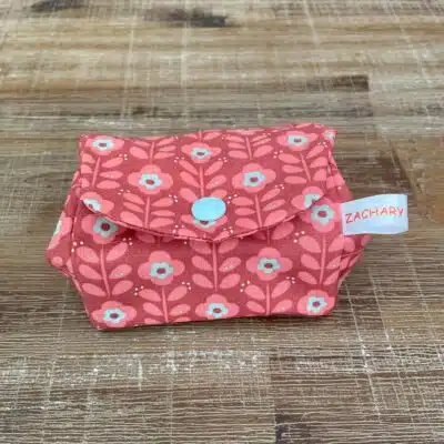 Pochette à savon imperméable motifs fleurs rouge