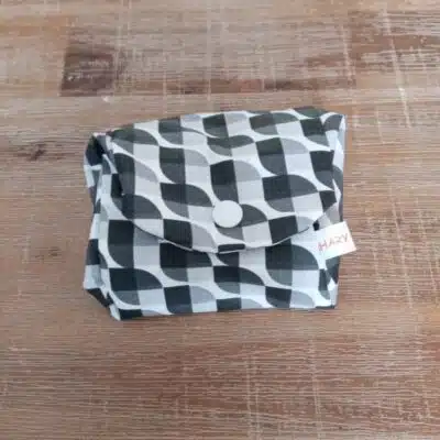 Pochette à savon imperméable motifs vintage noirs et gris