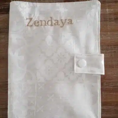 Protège carnet de santé imperméable blanc cassé