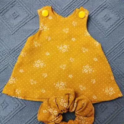 ROBE POUR POUPEE (Copie)