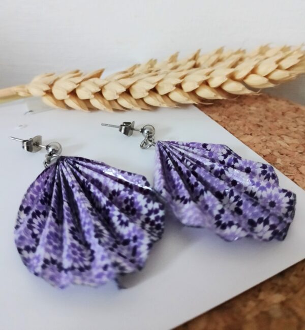 Boucles d'oreilles Origami fleurs violettes – Image 4