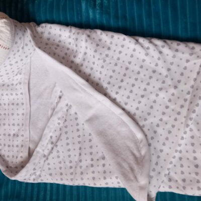 cape de bain et panière 6 lingettes