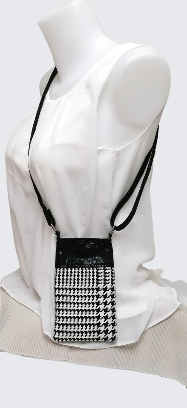 Pochette téléphone à bandoulière en simili cuir noir et blanc