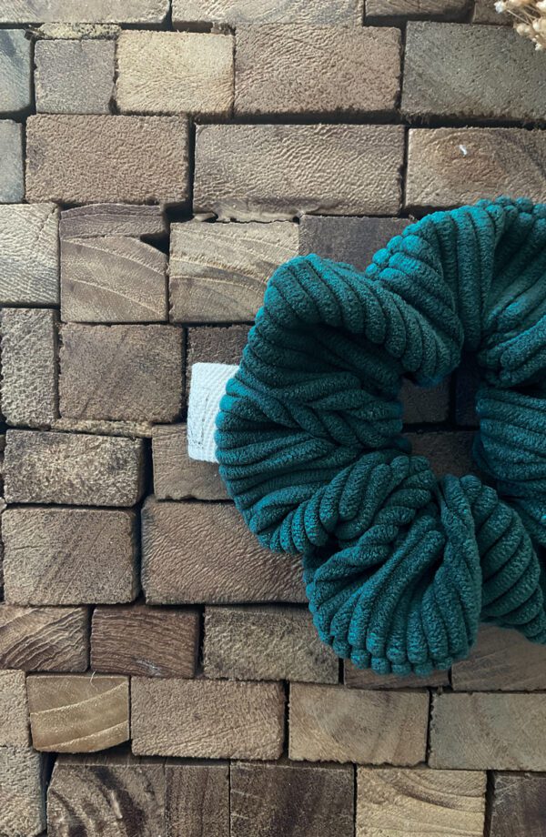 Chouchou scrunchie velours côtelé vert sapin