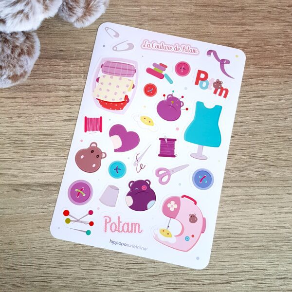 stickers hippopotame la couture de Potam Hippopo sur le trone