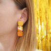 Boucles d'oreilles trio de petits carrés jaune, orange et motif terrazzo rose pale, blanc, jaune et orange