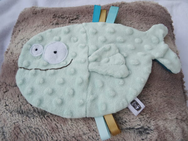 doudou plat poisson celadon