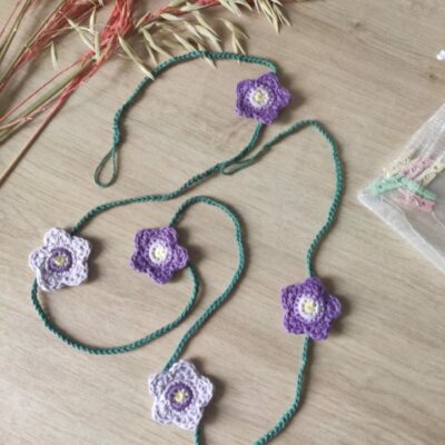 Guirlande murale fleurie - Violette