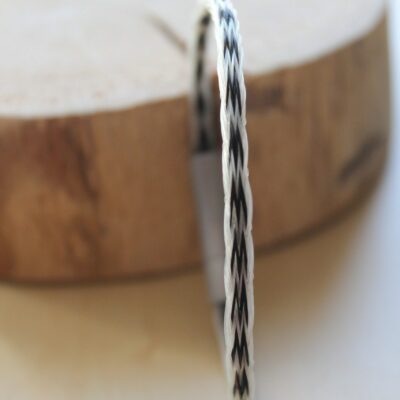 Bracelet tissé "W"