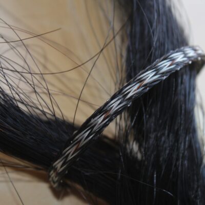 Bracelet tissé "W"