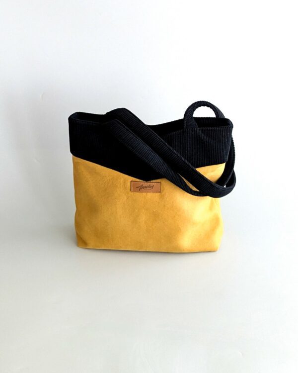 sac à main noir et jaune