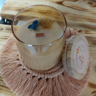 Bougie parfumée coulée à la main (Copie)