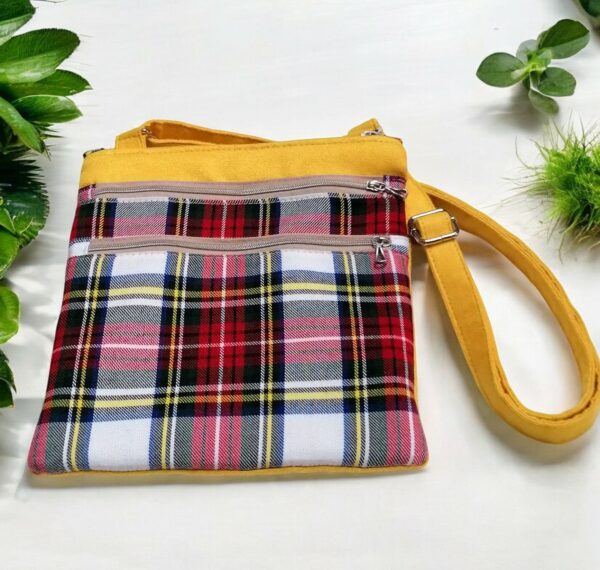 Pochette triple zip en suédiine jaune