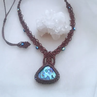 collier-macrame- abalone-1