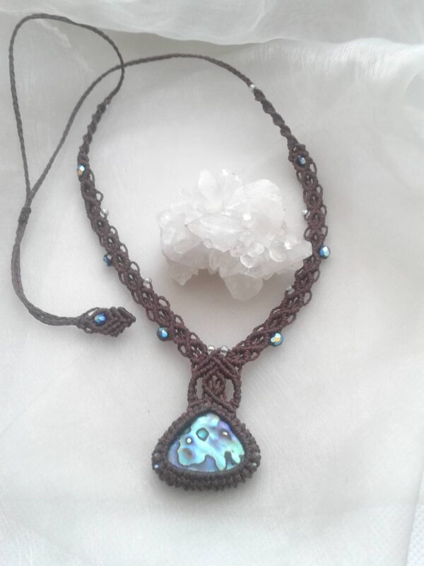 collier-macrame- abalone-entier