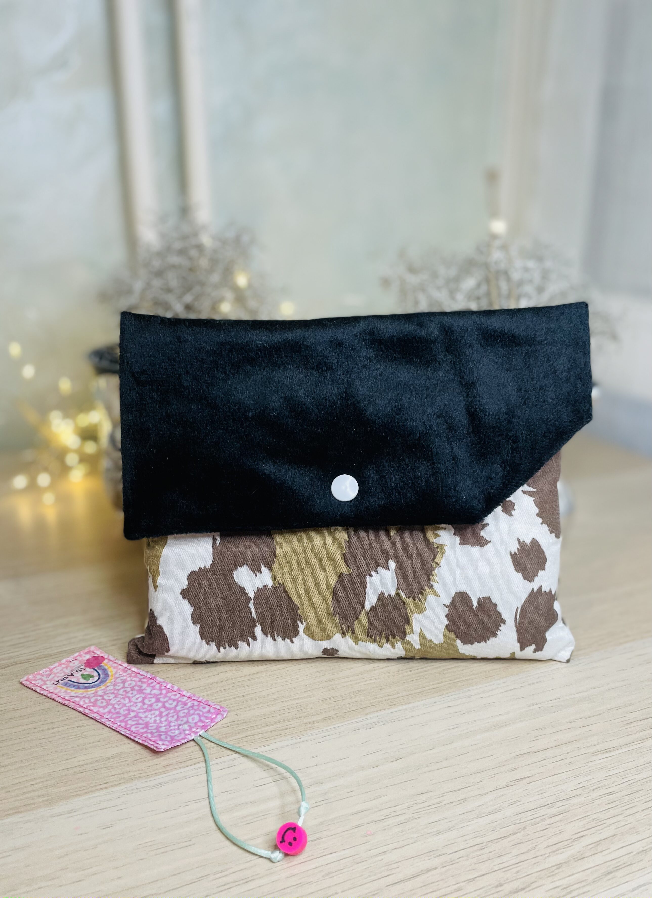 Pochette livres de poche léopard et noir