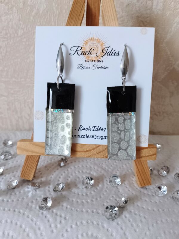 Boucles d'oreilles faits main papier noires argent