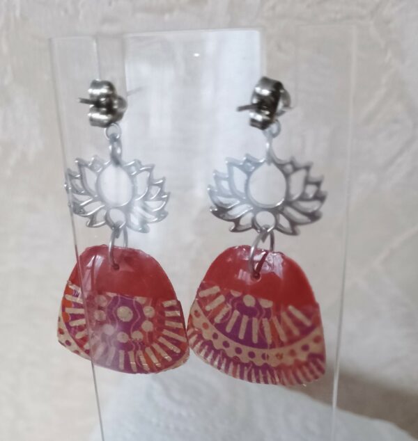 Boucles d'oreilles faits main pâte polymère papier – Image 5