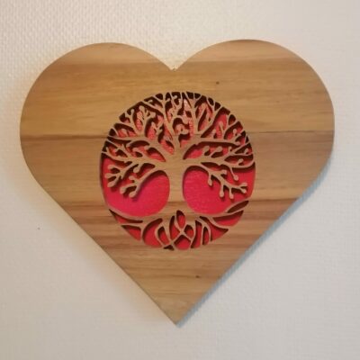 Arbre de vie en cœur fait mains, cadeau fêtes et anniversaires, symbole, décoration murale originale, ambiance reposante et romantique.
