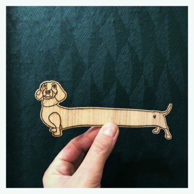 Marque page teckel bois gravé