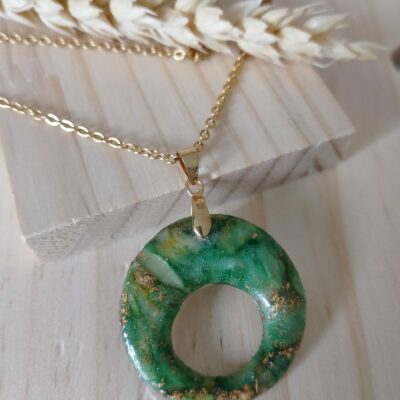 Pendentif rond pâte polymère effet jade