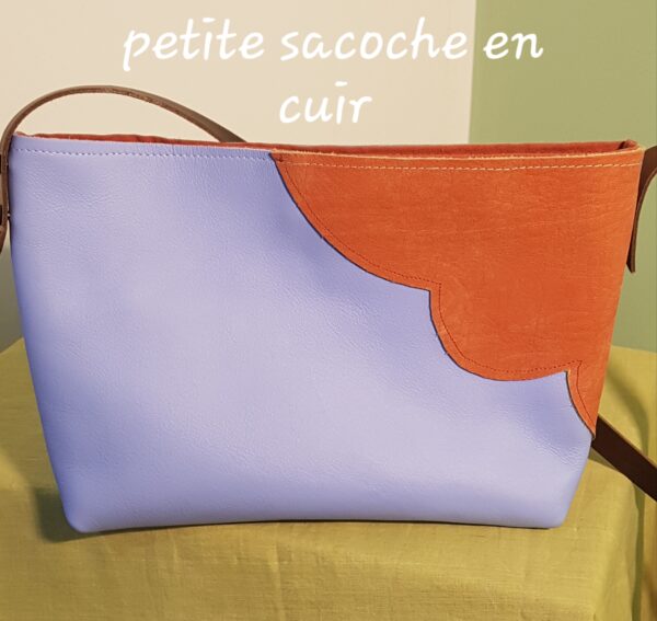 Petite sacoche cuir bleu "nuage"