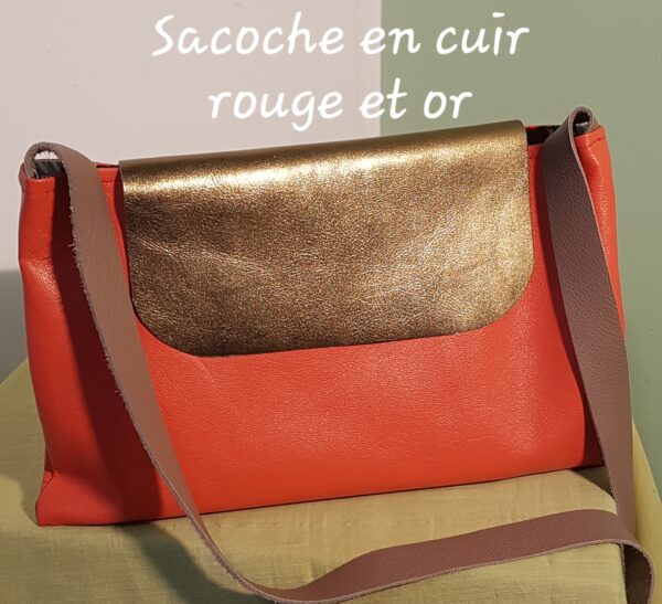 Sacoche en cuir rouge et or