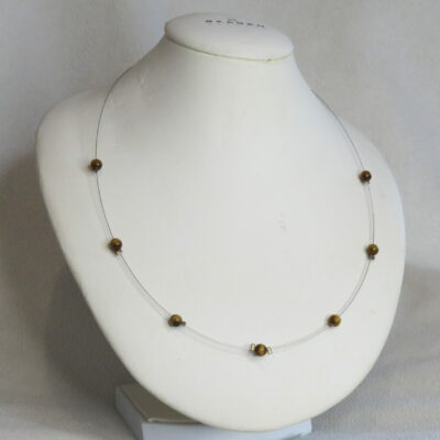 Collier œil de tigre monté sur câble