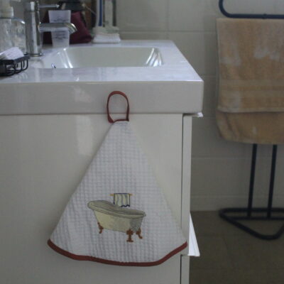 Essui mains rond salle de bain