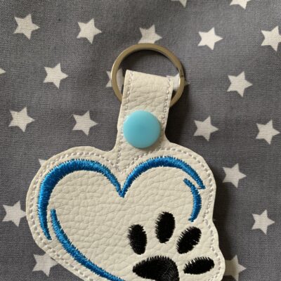 porte clés patte de chien