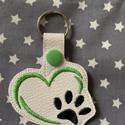 porte clés patte de chien