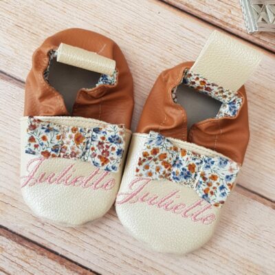 Chaussons souples beige et camel noeud liberty