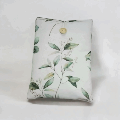 Protège-livre artisanal – motif nature, intérieur vert