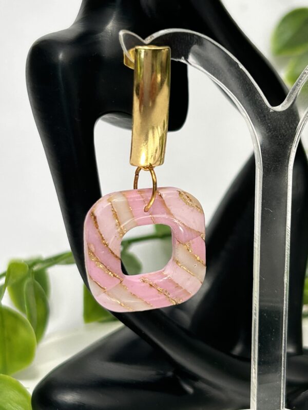 Boucles d’oreilles en pâte polymère, roses avec feuille d’or – Image 2