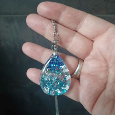 Pendentif femme résine goutte Océane