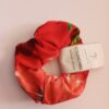 chouchou rouge fleuri