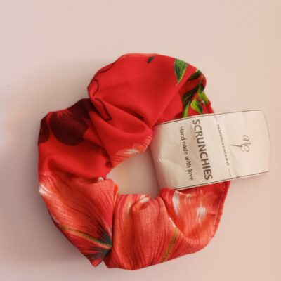chouchou rouge fleuri